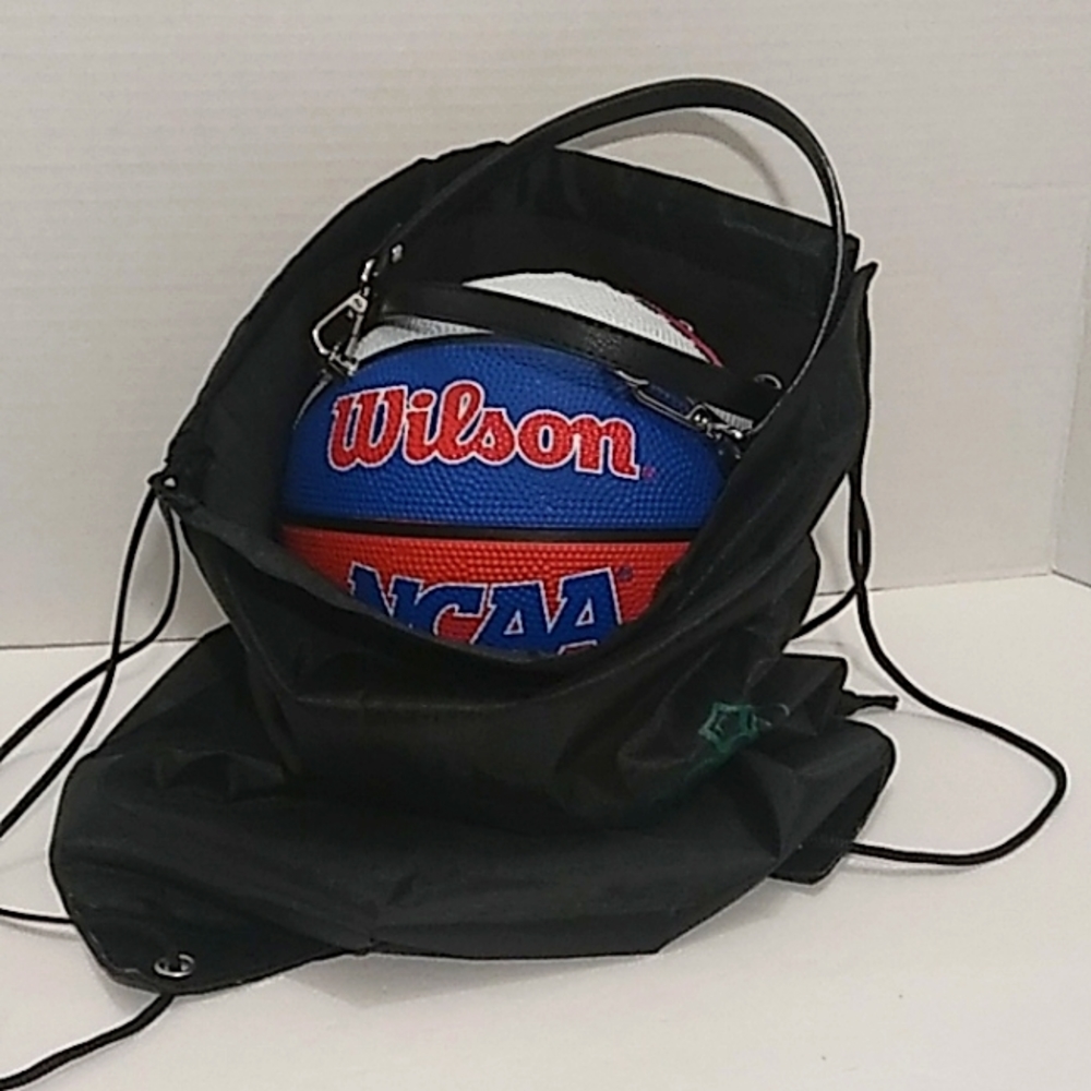NWT HANDMADE Small RED, WHITE & BLUE Wilson Basketball Purse 🏀 - Picture 16 of 16
